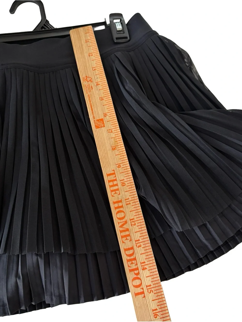 Lululemon Women’s Black Tiered Asymmetrical Pleated Tennis Skirt Size 10